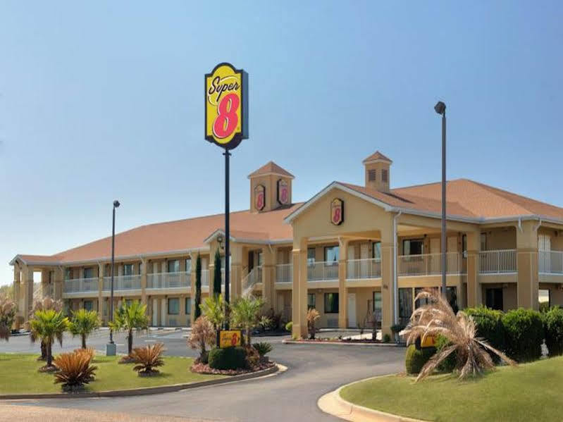 Super 8 By Wyndham Pratt Hotel ภายนอก รูปภาพ